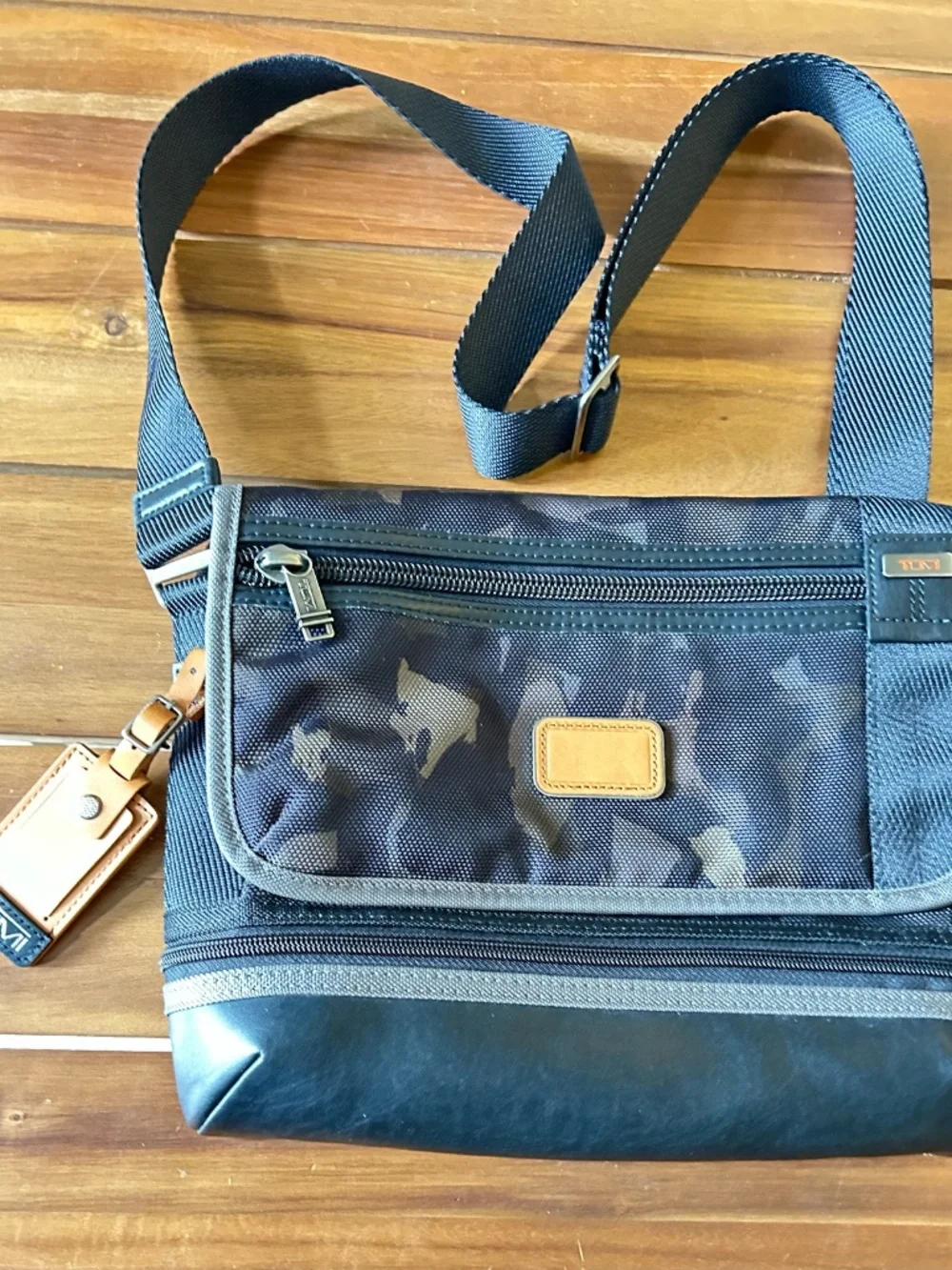 Tumi Alpha Bravo Beale Expandable Crossbody Messenger Bag Camo 222371